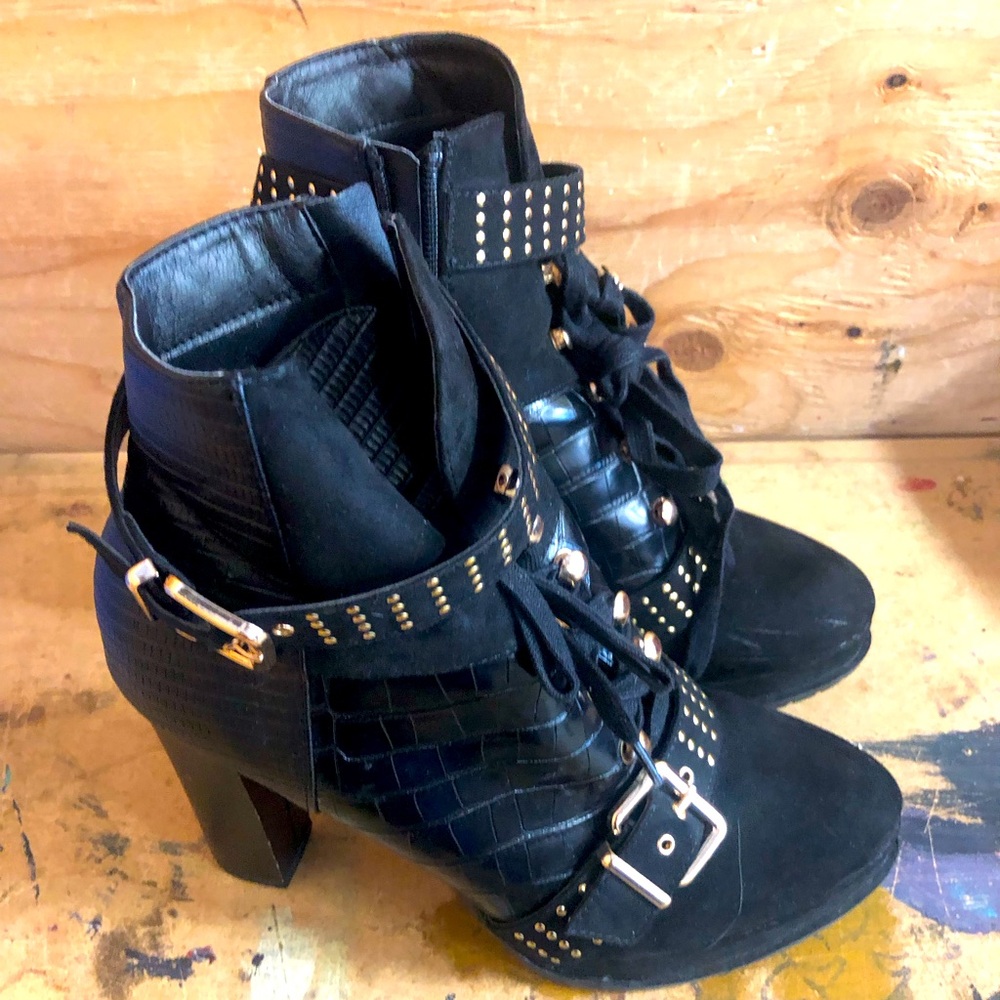 Jenni Dazzle Women’s Black Brass Studs Buckled Block Heel Bootie Sandals Size 10